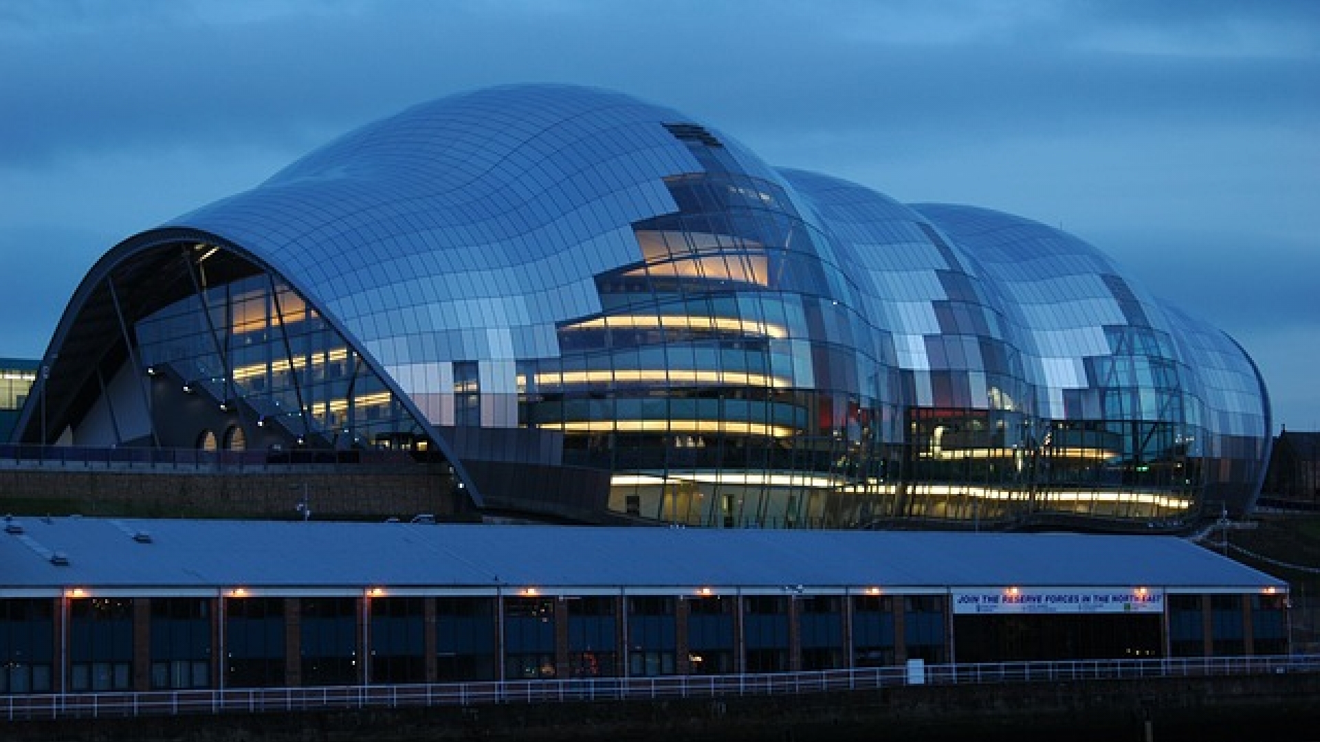 Enjoying one of the wonderful buildings on the quayside. The sage is an innovation of design and function